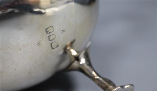 A George V silver sauceboat, London, 1911, height 12.4cm, 13oz.